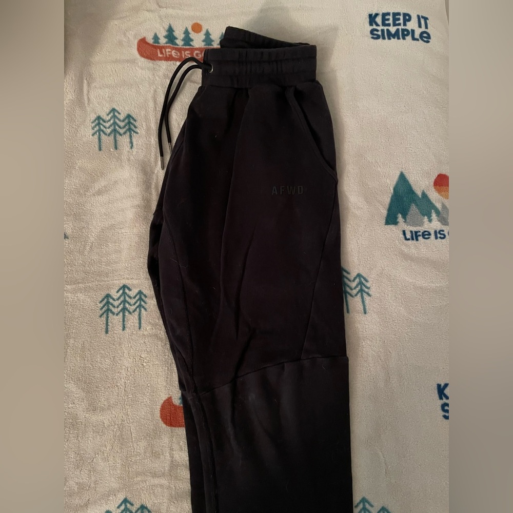 Alpha forward essential joggers